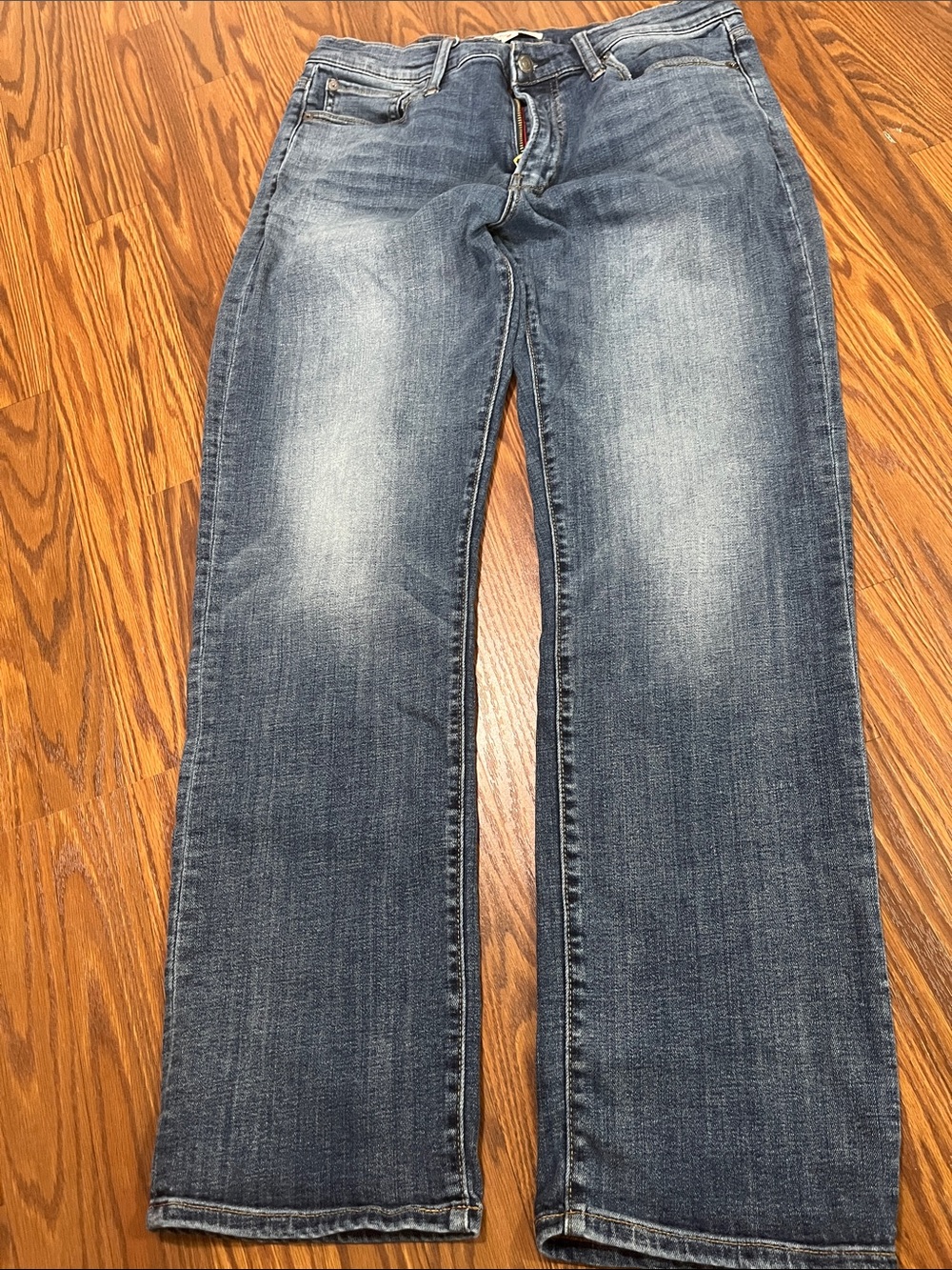 Lucky Brand Men’s 363 Vintage Straight Jeans in Faded Blue Wash 32x32